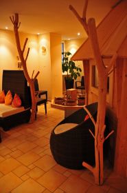 Chill Out Zone mit Sauna.jpg